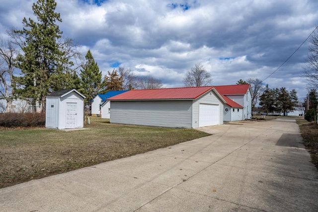 607 N Main Street, Necedah, WI 54646