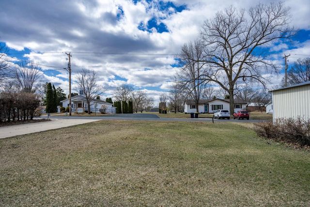 607 N Main Street, Necedah, WI 54646