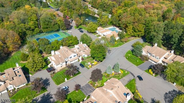 1 Bentley Dr, Franklin Lakes Boro, NJ 07417