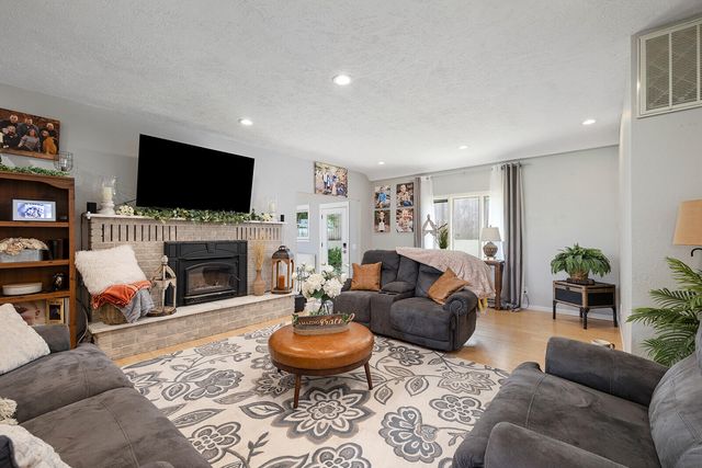 507 Oak Street, Urbana, MO 65767