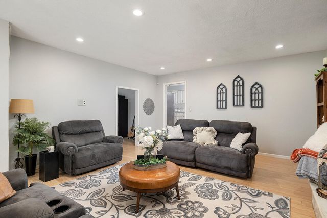 507 Oak Street, Urbana, MO 65767