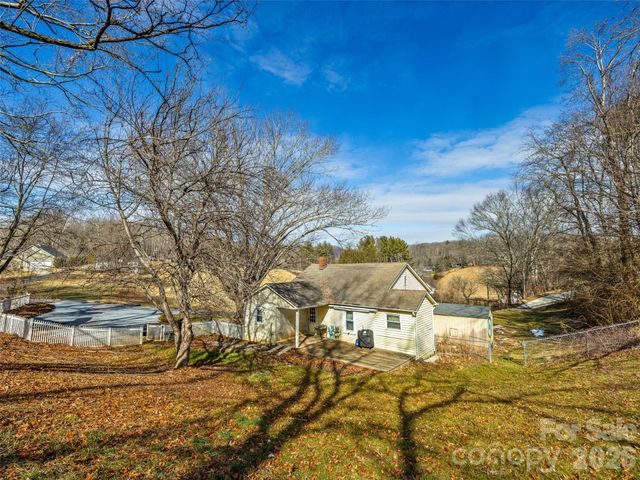 800 Murray Road, Canton, NC 28716