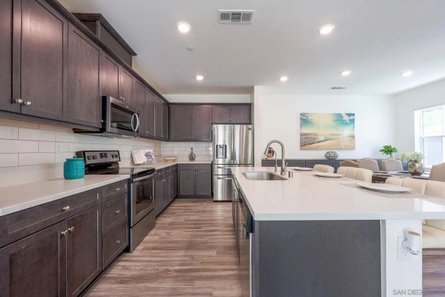 1357 Palo Verde Way, Vista, CA 92083