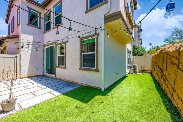 1357 Palo Verde Way, Vista, CA 92083