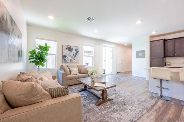 1357 Palo Verde Way, Vista, CA 92083