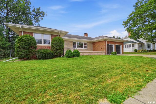 502 W CRESTWOOD Drive, Peoria, IL 61614
