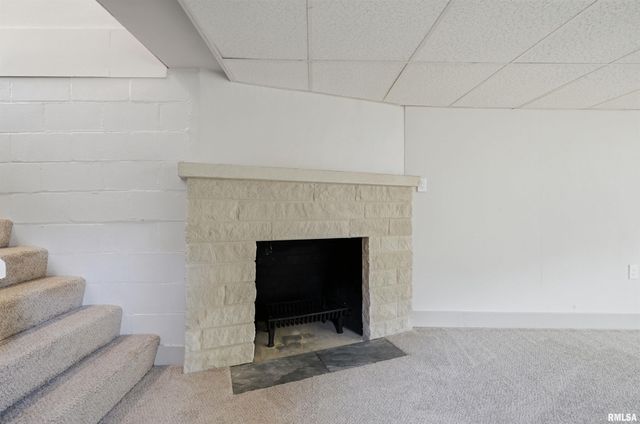 502 W CRESTWOOD Drive, Peoria, IL 61614