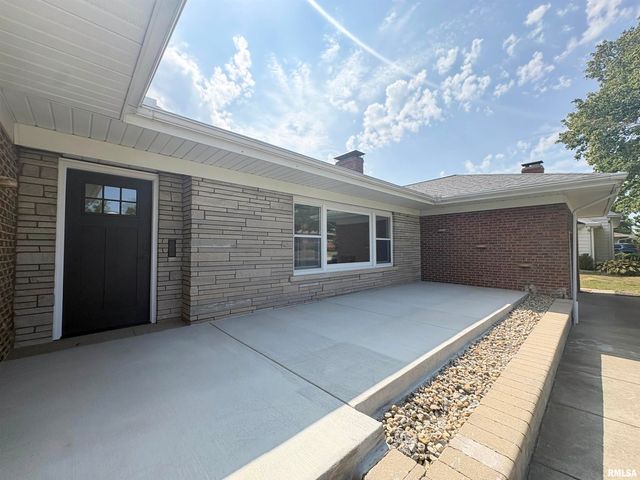 502 W CRESTWOOD Drive, Peoria, IL 61614