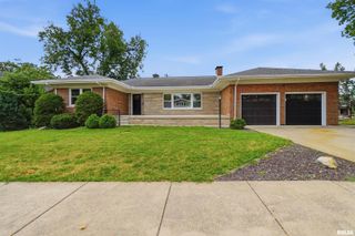 502 W CRESTWOOD Drive, Peoria, IL 61614