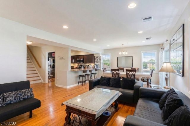 30 Mountain Ave 11, Paterson City, NJ 07501