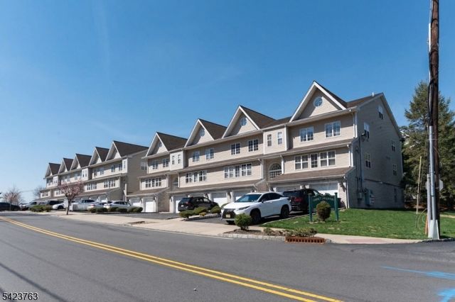 30 Mountain Ave 11, Paterson City, NJ 07501