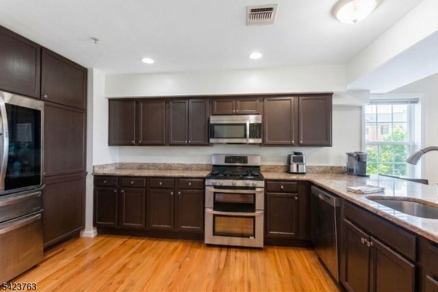 30 Mountain Ave 11, Paterson City, NJ 07501