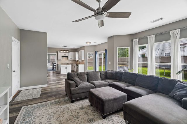 7476 Riverland Dr, Nashville, TN 37221