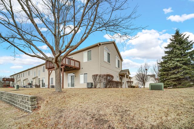 2325 Summerlin Drive, Aurora, IL 60503