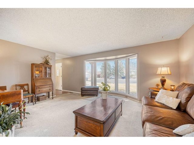 1617 Ithaca Ct, Longmont, CO 80503