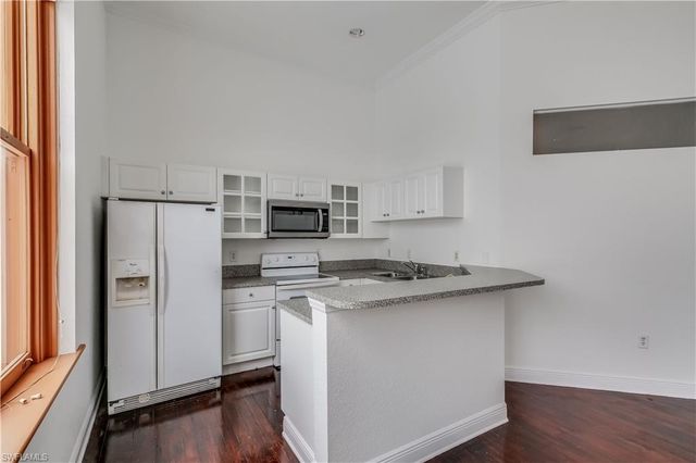 2260 1st ST # 204, Fort Myers, FL 33901