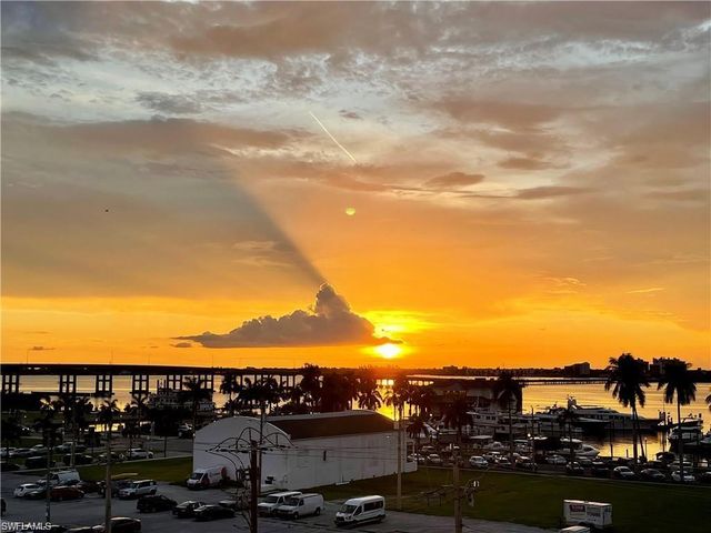 2260 1st ST # 204, Fort Myers, FL 33901