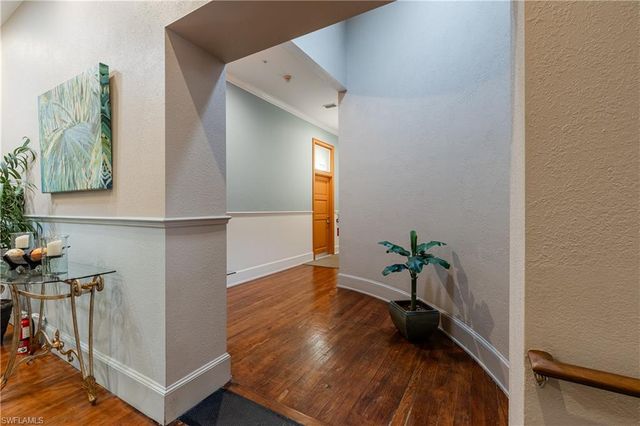 2260 1st ST # 204, Fort Myers, FL 33901