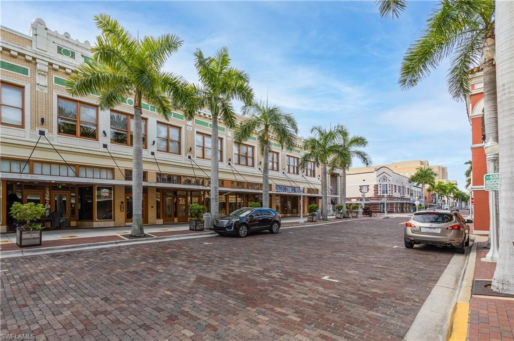 2260 1st ST # 204, Fort Myers, FL 33901