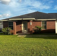 5735 Falcon Lane, Beaumont, TX 77708