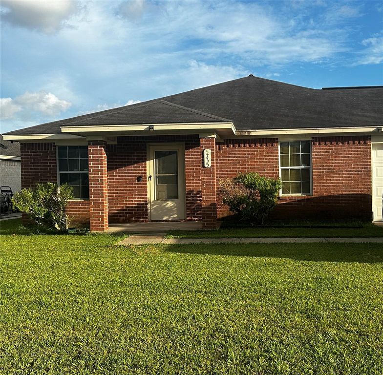 5735 Falcon Lane, Beaumont, TX 77708