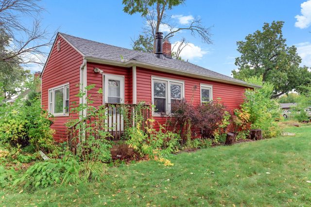 2526 2nd Street N, North Saint Paul, MN 55109