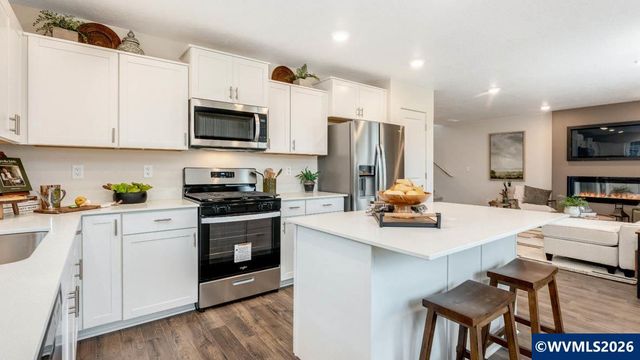 427 Pietro St NE, Salem, OR 97301