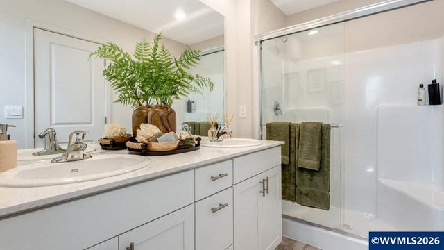 427 Pietro St NE, Salem, OR 97301