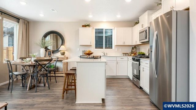 427 Pietro St NE, Salem, OR 97301