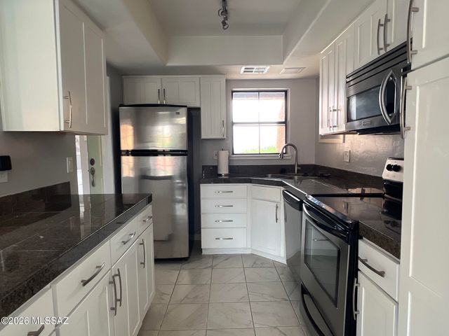6651 N Campbell Ave Apt 217, Tucson, AZ 85718