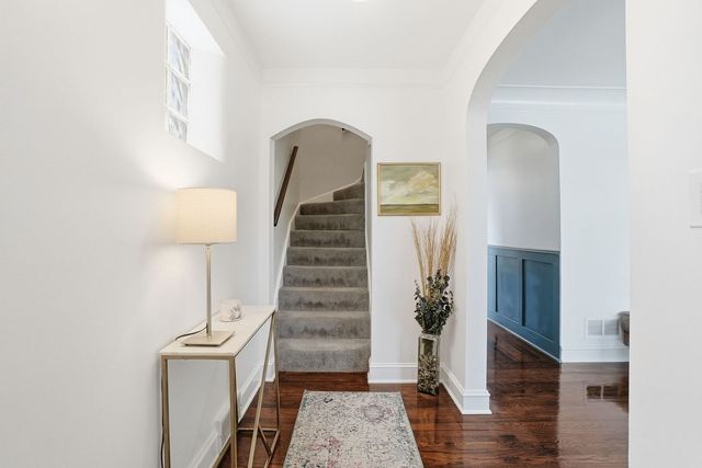 7555 W Isham Avenue, Chicago, IL 60631