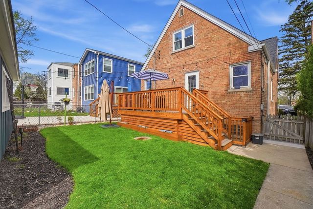 7555 W Isham Avenue, Chicago, IL 60631