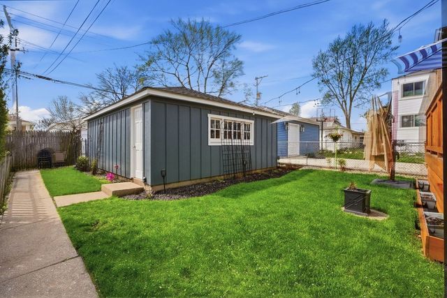7555 W Isham Avenue, Chicago, IL 60631
