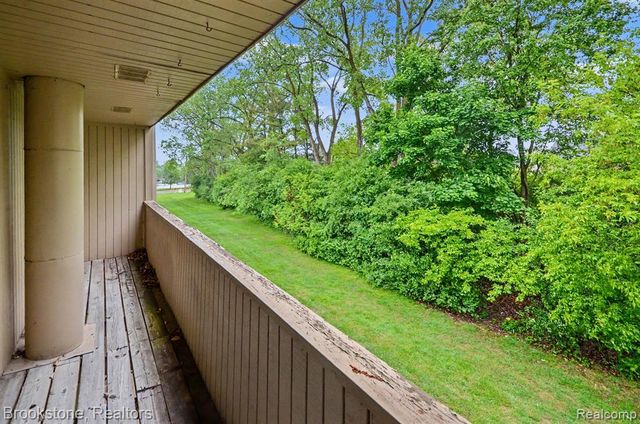 7440 Azalea Court, West Bloomfield, MI 48322