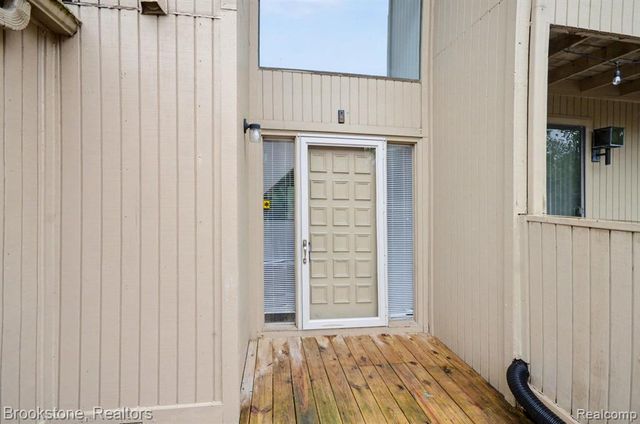 7440 Azalea Court, West Bloomfield, MI 48322
