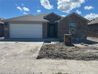 7305 Cattlemen Dr, Corpus Christi, TX 78414