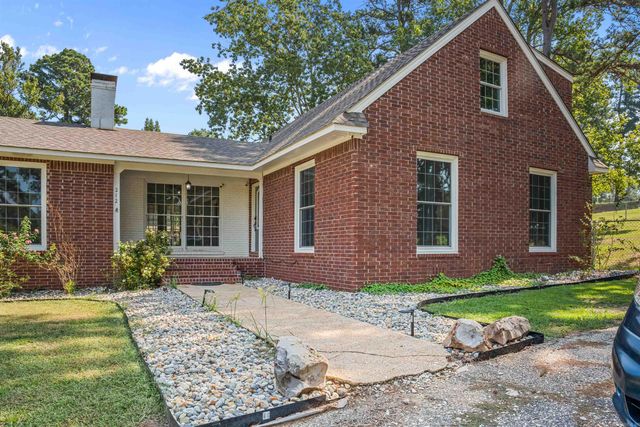 212 COUNTRY CLUB RD, Malvern, AR 72104