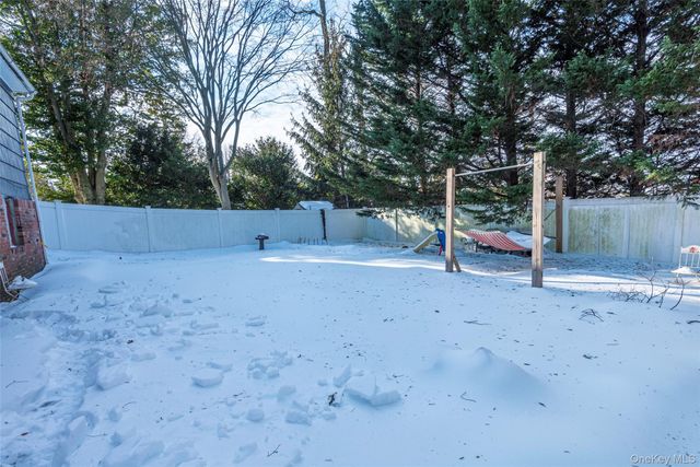 24 Jackson Street, Glen Cove, NY 11542