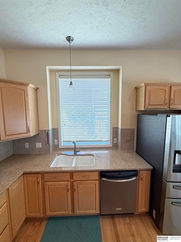 11426 Iowa Circle, Omaha, NE 68142