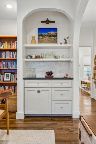 310 N Montclair Avenue, Dallas, TX 75208