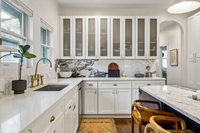 310 N Montclair Avenue, Dallas, TX 75208