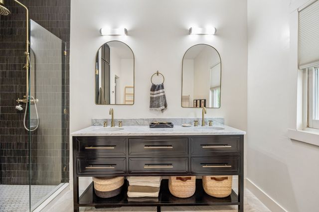 310 N Montclair Avenue, Dallas, TX 75208