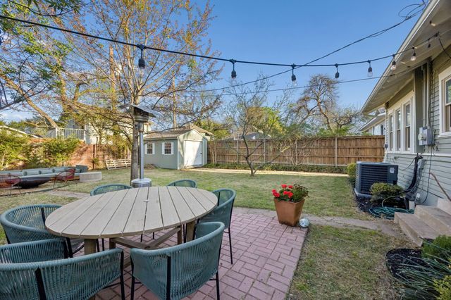 310 N Montclair Avenue, Dallas, TX 75208