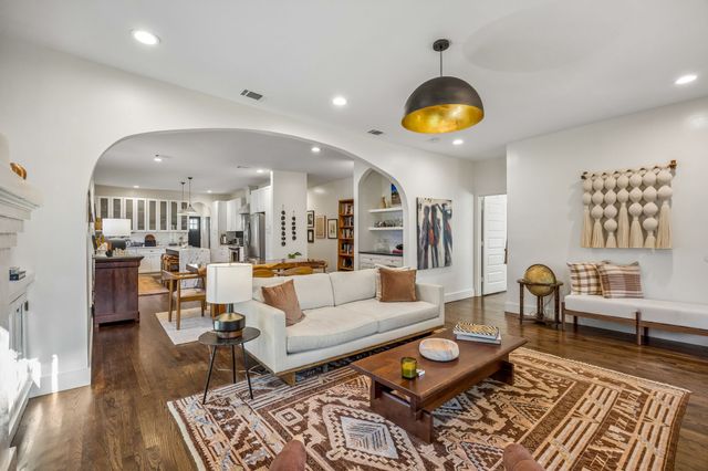 310 N Montclair Avenue, Dallas, TX 75208