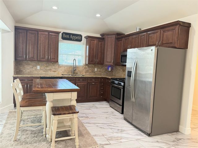 1427 Kappa Street, Pasadena, TX 77504