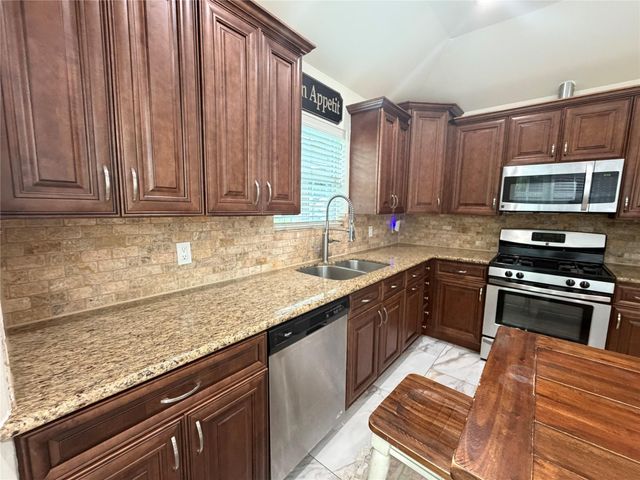 1427 Kappa Street, Pasadena, TX 77504