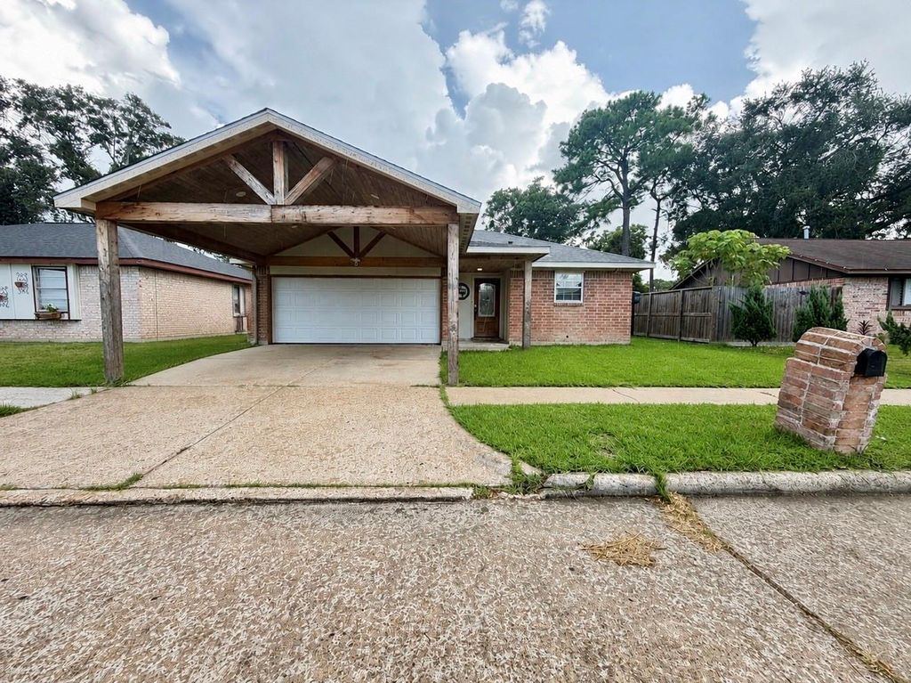 1427 Kappa Street, Pasadena, TX 77504