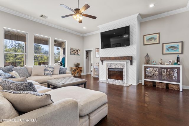 14391 Viola Way, D'iberville, MS 39540