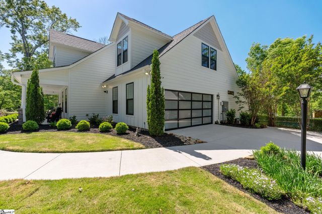 9 Compton Drive, Greenville, SC 29615