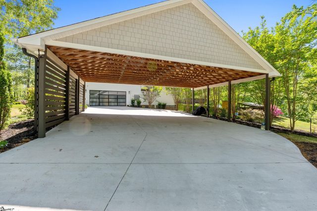 9 Compton Drive, Greenville, SC 29615